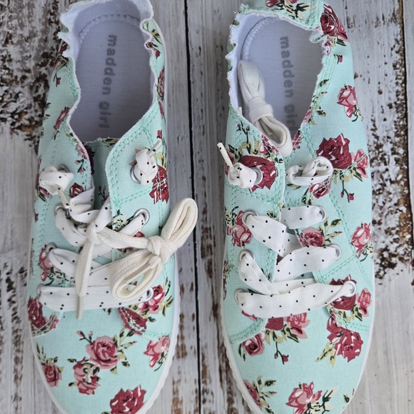 Madden Girl Shoes - Madden Girl Floral Sneakers